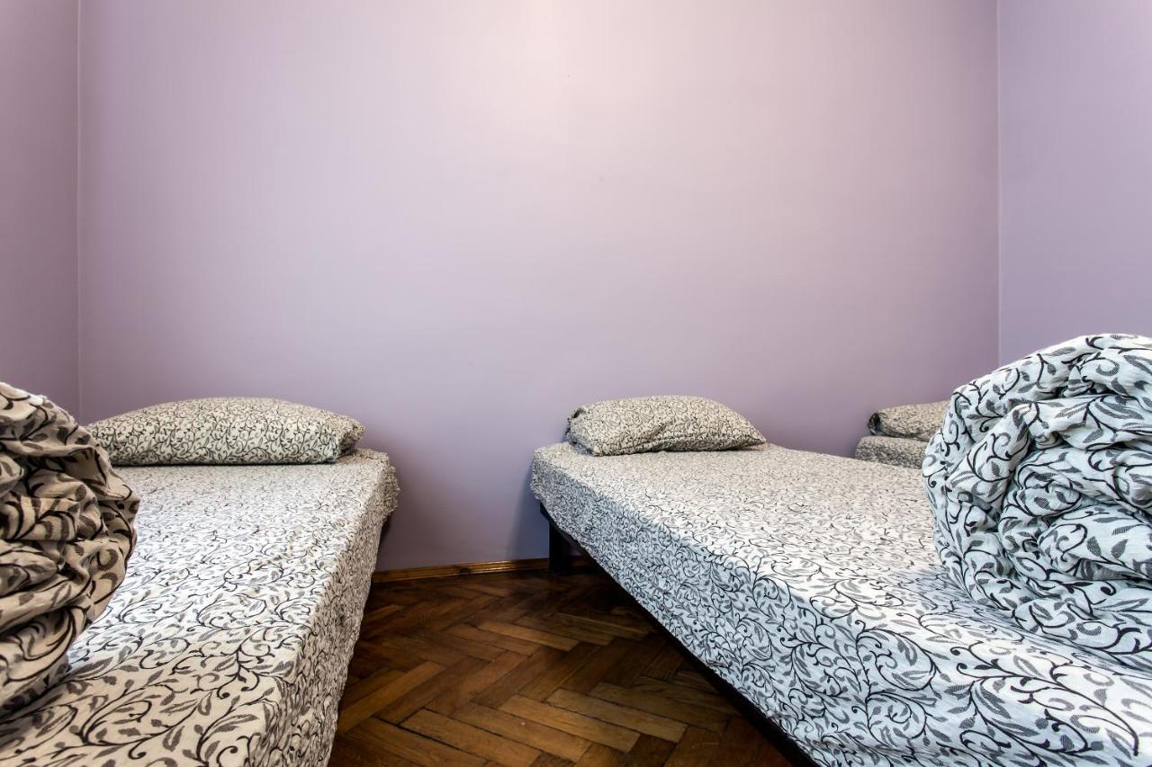 Centrum Hostel Львов Экстерьер фото